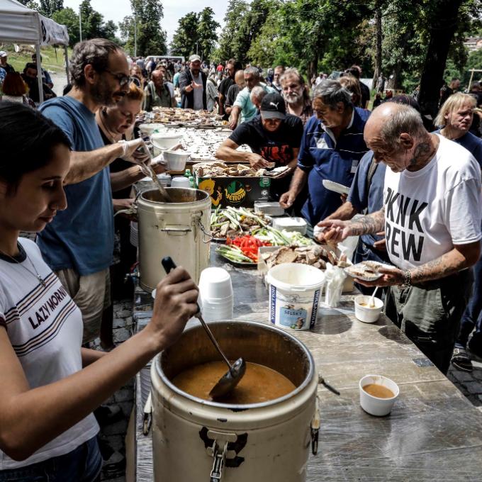 Piknik pro lidi bez domova a jejich zvířata