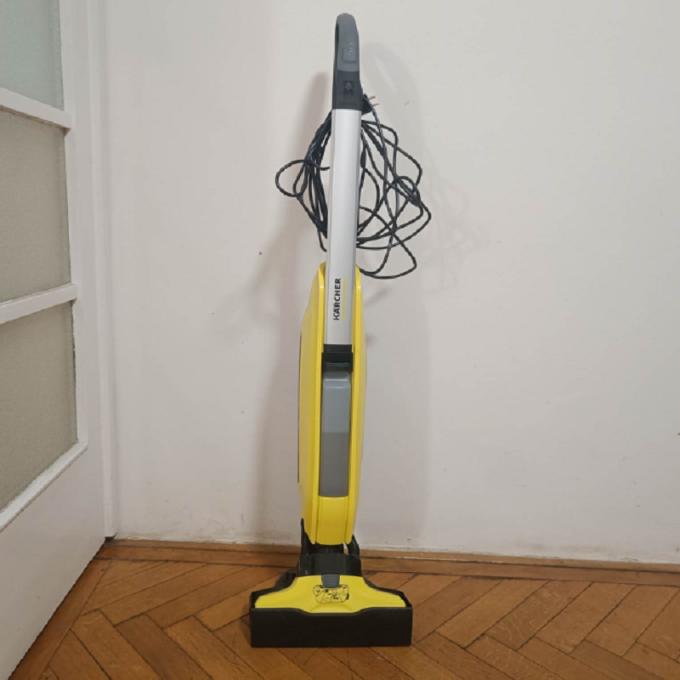 Podlahová myčka pro SecondChance azyl