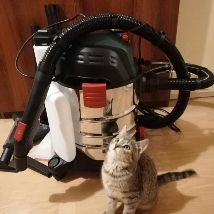 ÚKLIDOVÝ POMOCNÍK